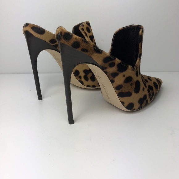 B Brian Atwood Liason leopard print shoes - Picture 2 of 3